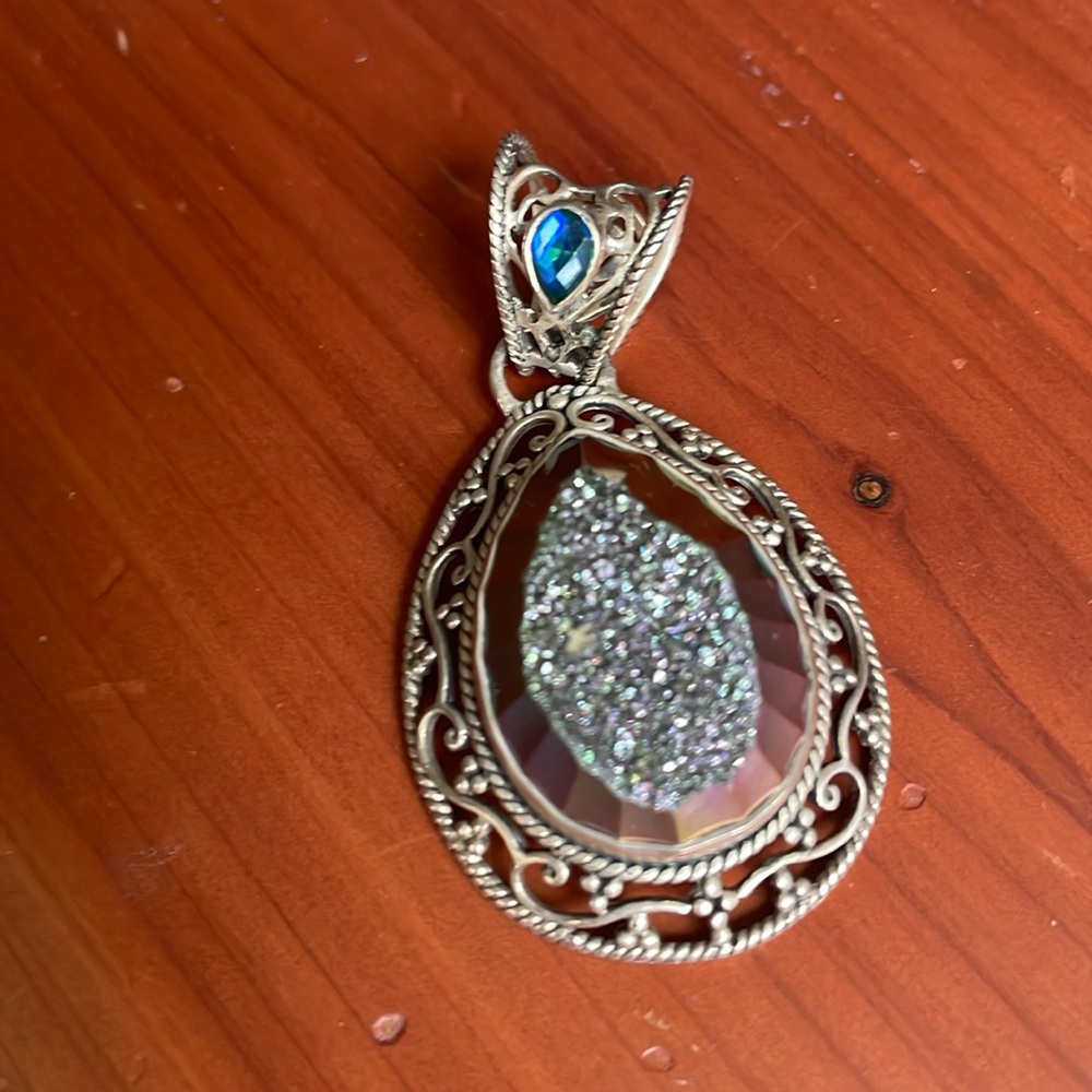 Beautiful Druzy Sajen 925 SS stamped pendant